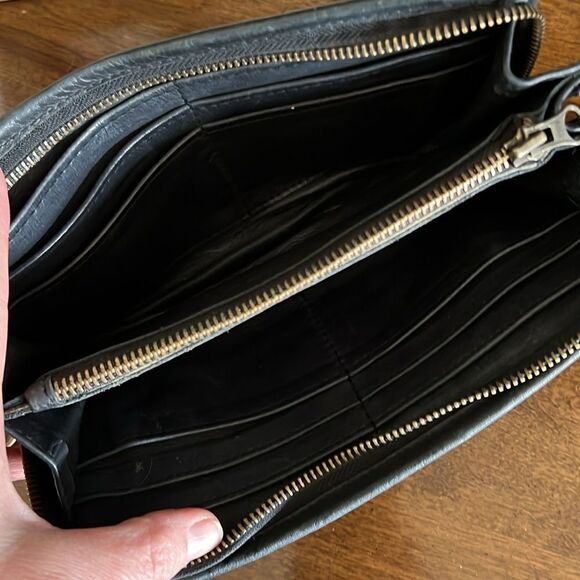 Viola Castellani Woven Studded Leather Wristlet A18 - Picture 5 of 6